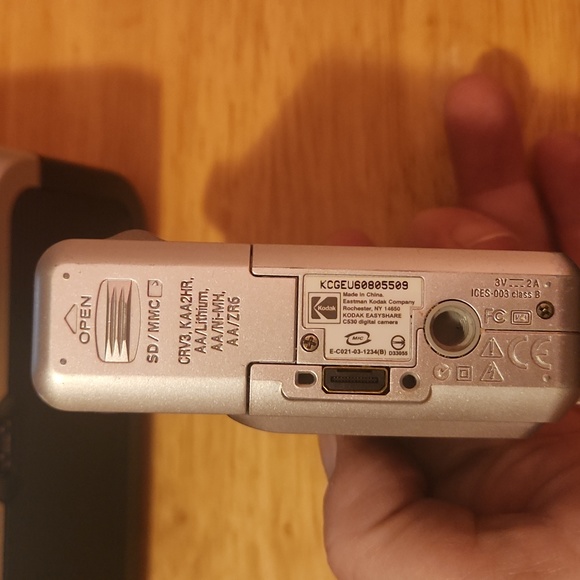 Kodak Easy Share digital camera with printer dock - Picture 9 of 12